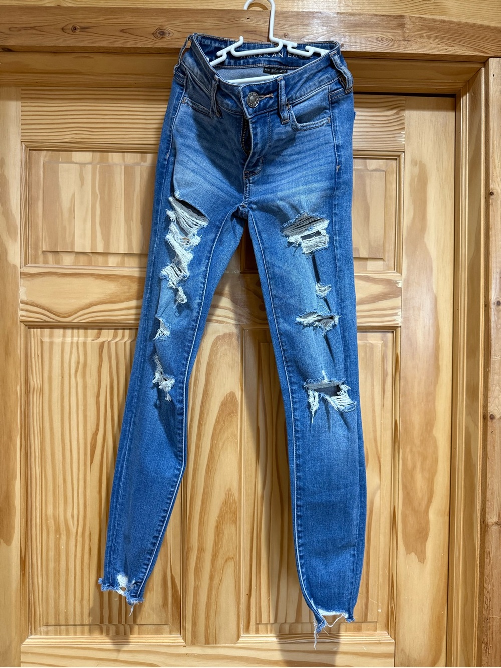 American Eagle Outfitters Distressed Blue Skinny Jeans